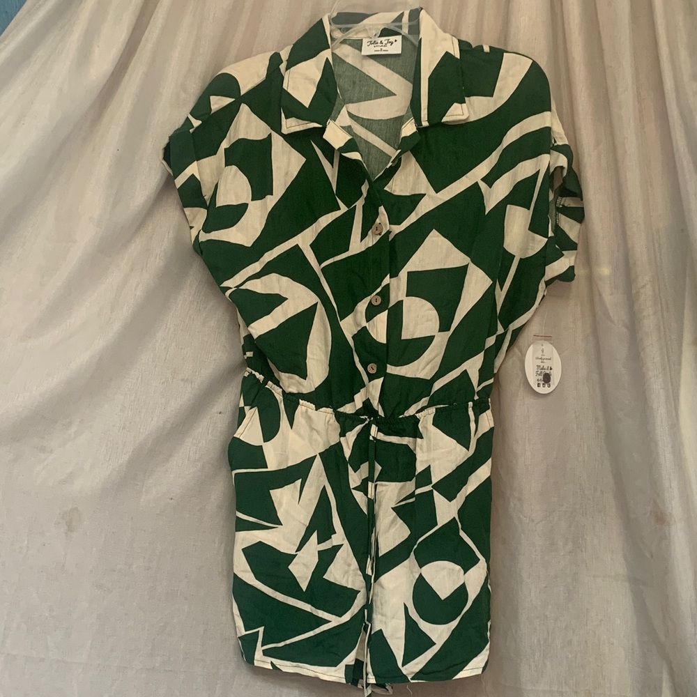 Abstract Green & White Short-Sleeve Romper